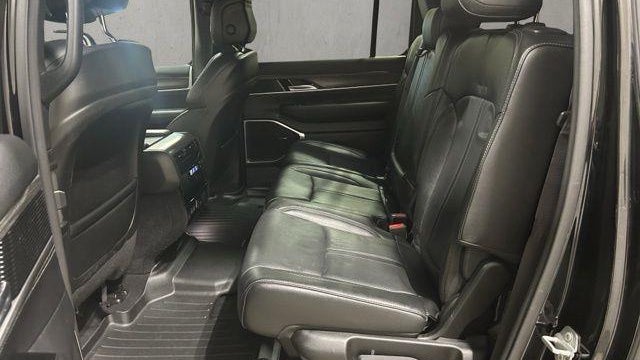 2023 Jeep Wagoneer L Carbide