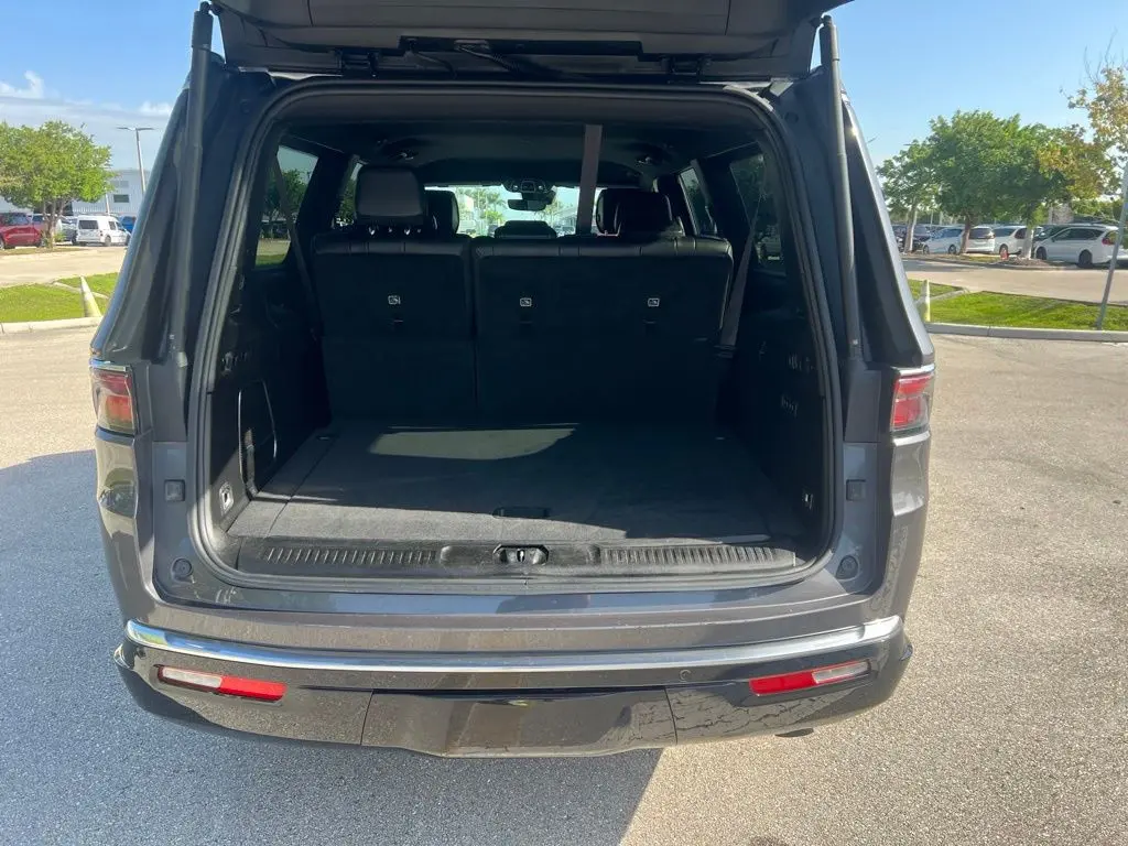 2024 Jeep Wagoneer L - $31,154