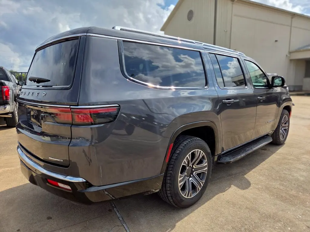 2024 Jeep Wagoneer L - $32,207