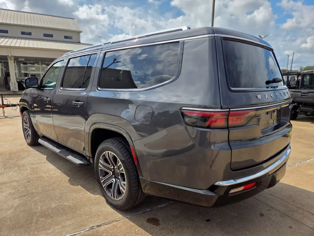 2024 Jeep Wagoneer L - $32,207