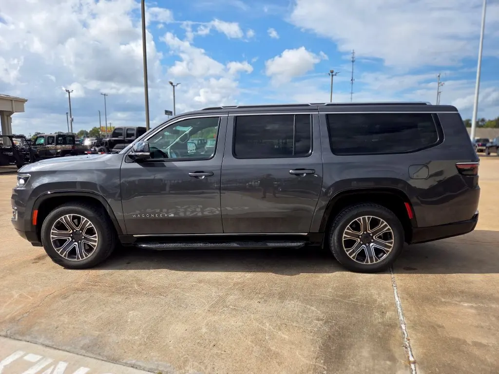 2024 Jeep Wagoneer L - $32,207