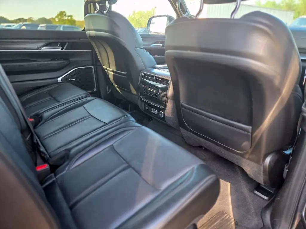 2024 Jeep Wagoneer L - $32,207