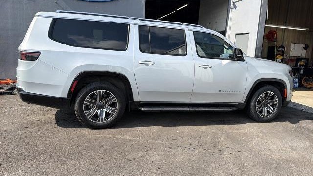 2024 Jeep Wagoneer L Carbide