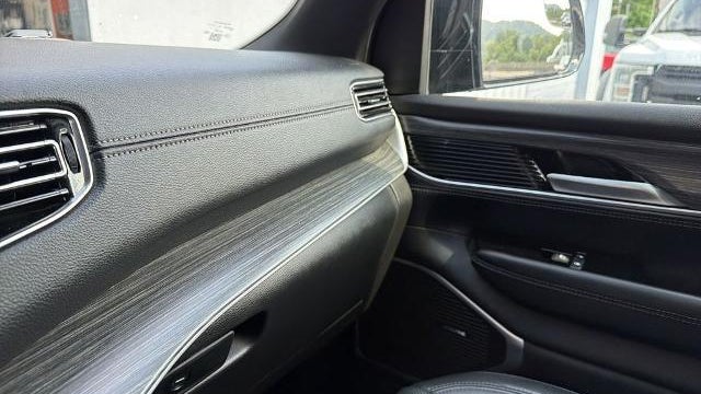 2024 Jeep Wagoneer L Carbide