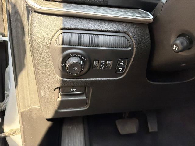 2024 Jeep Wagoneer L - $38,995
