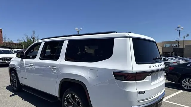 2024 Jeep Wagoneer L Series II