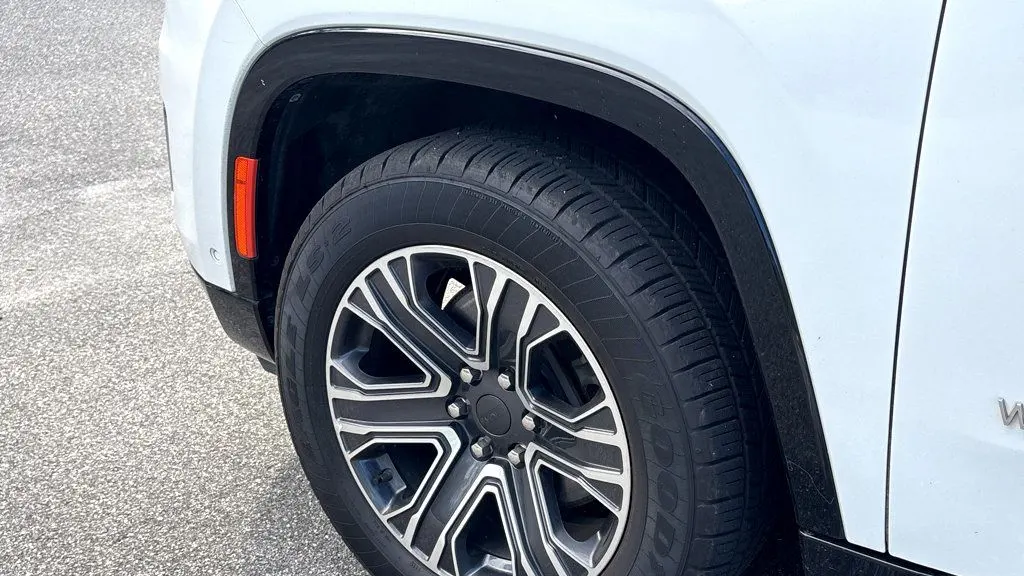 2023 Jeep Wagoneer L Series II