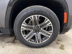 2023 Wagoneer L Thumbnail 9