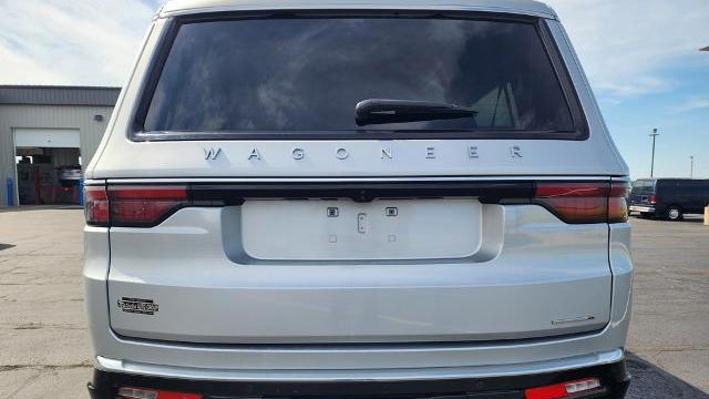 2024 Jeep Wagoneer L Carbide