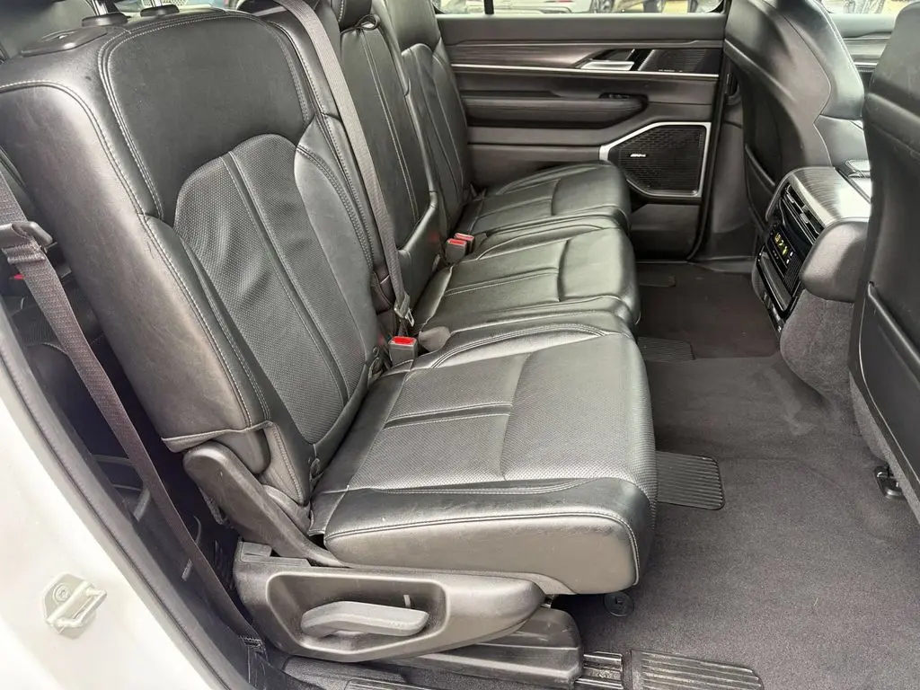 2024 Jeep Wagoneer L - $30,975