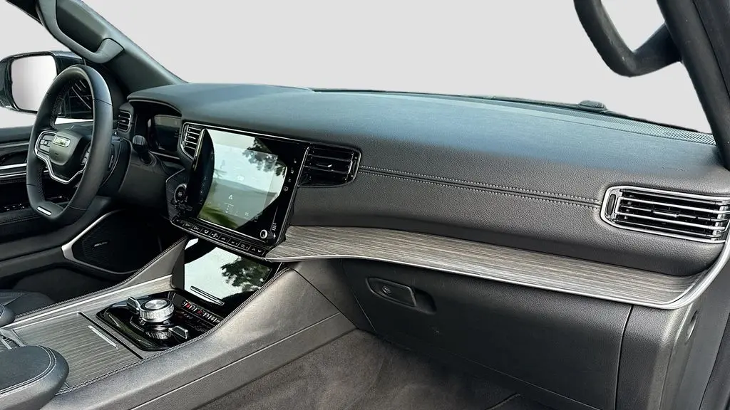 2024 Jeep Wagoneer L Series III