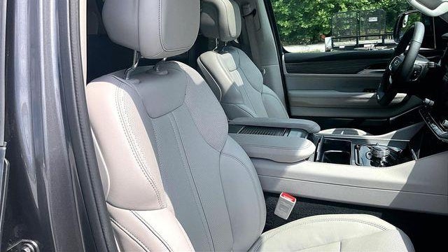 2024 Jeep Wagoneer L Series III