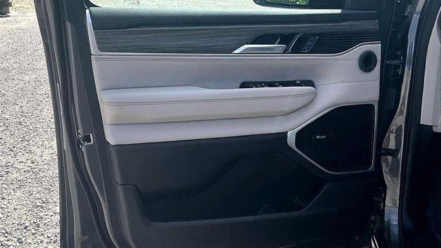 2024 Jeep Wagoneer L Series III