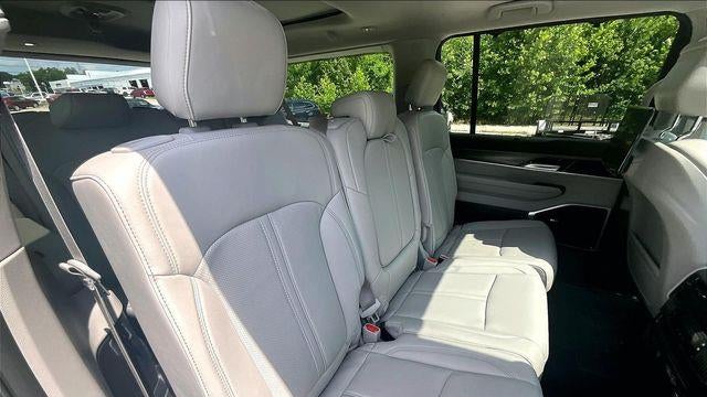 2024 Jeep Wagoneer L Series III