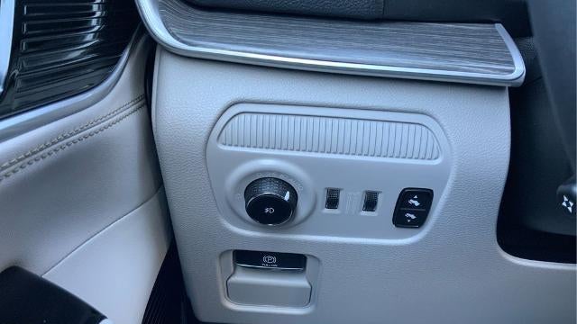 2024 Jeep Wagoneer L Series III