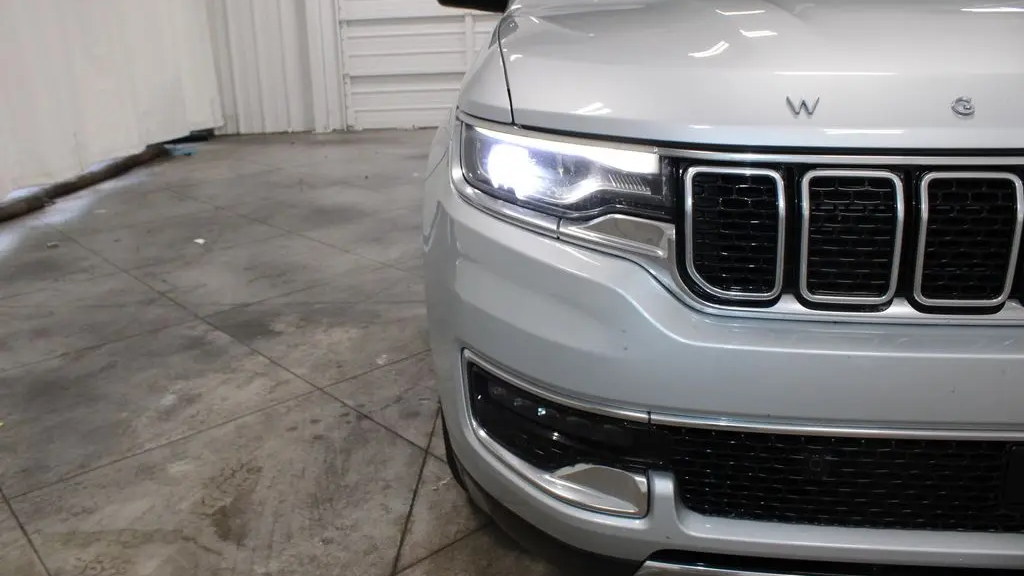 2023 Jeep Wagoneer L Series III