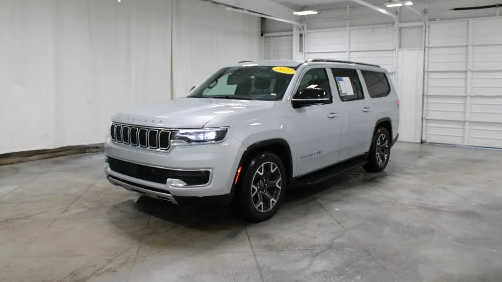 2023 Jeep Wagoneer L Series III
