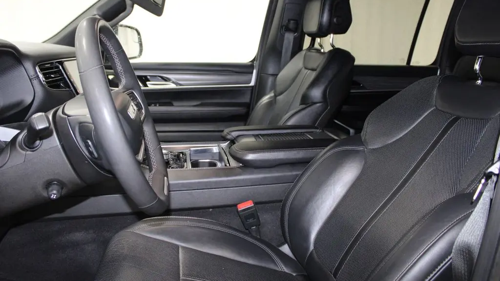 2023 Jeep Wagoneer L Series III