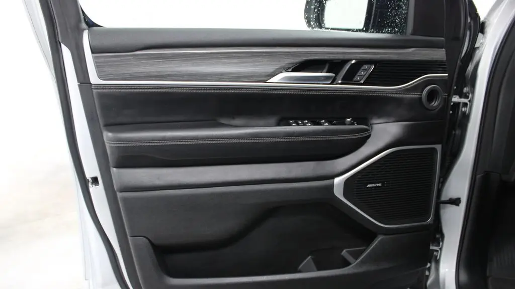 2023 Jeep Wagoneer L Series III