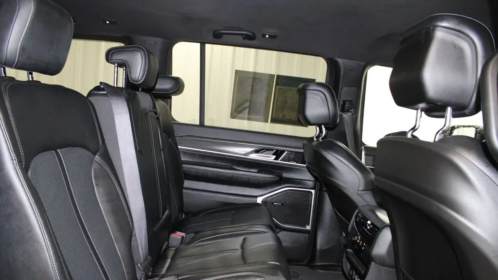 2023 Jeep Wagoneer L Series III