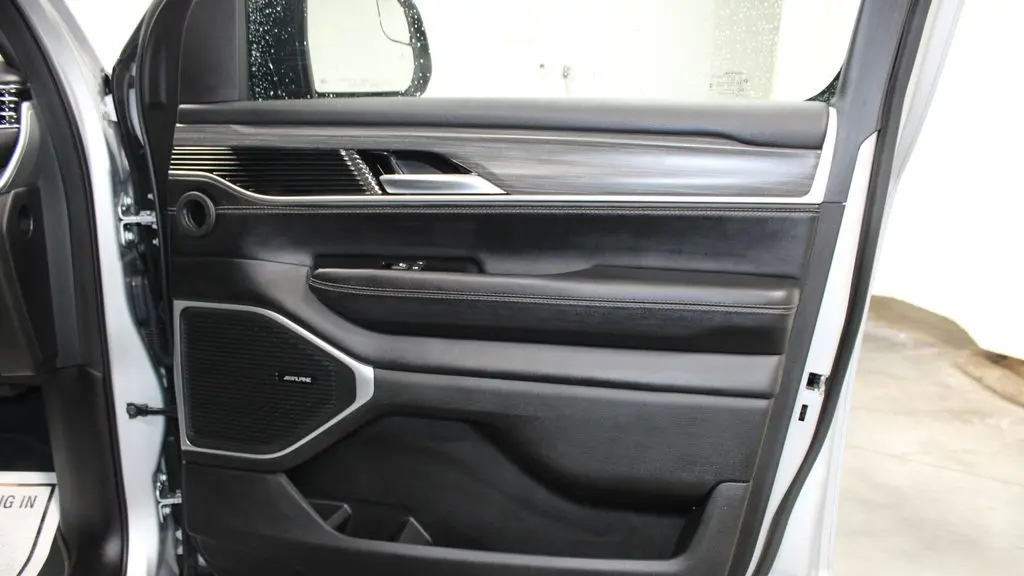 2023 Jeep Wagoneer L Series III