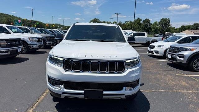 2024 Jeep Wagoneer L Series III