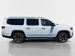 2024 Wagoneer L Thumbnail 2