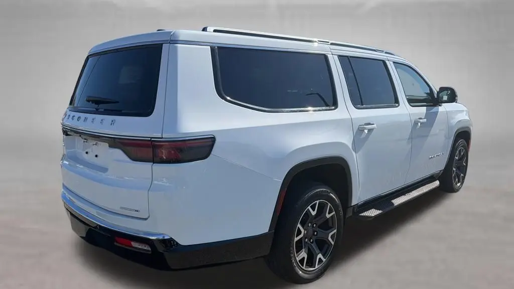 2024 Jeep Wagoneer L Series III