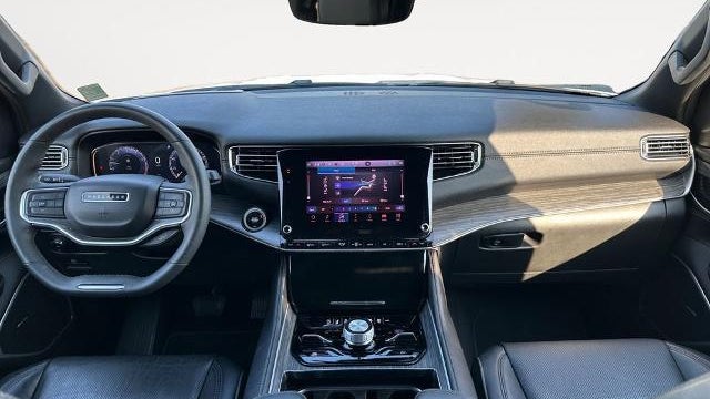 2024 Jeep Wagoneer L Series III