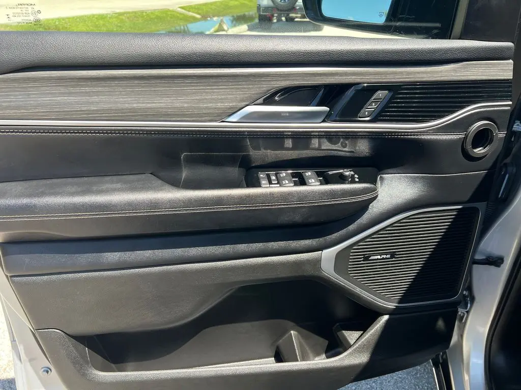2024 Jeep Wagoneer L - $36,363
