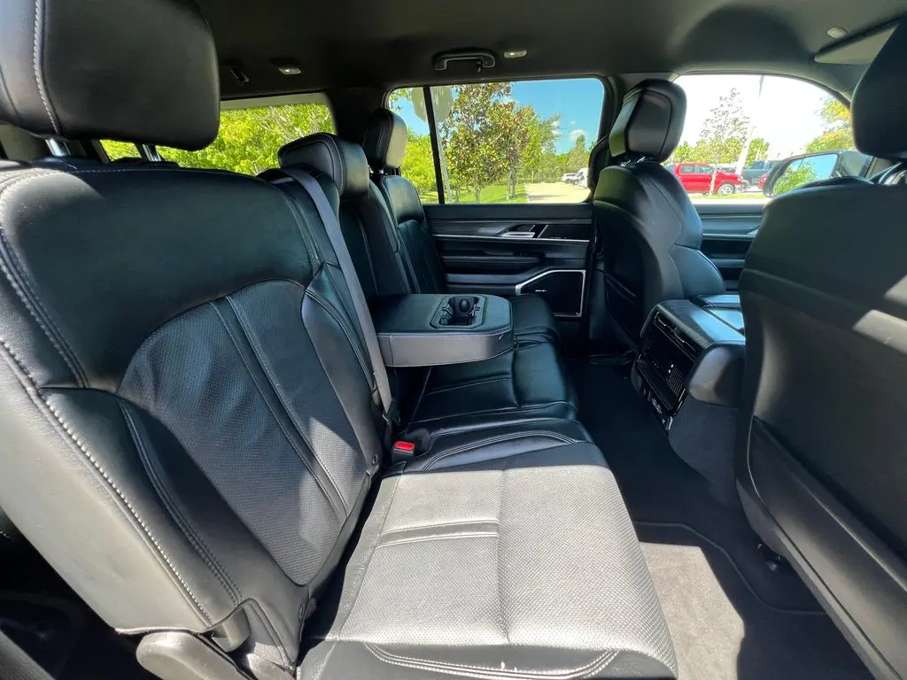 2024 Jeep Wagoneer L - $36,363