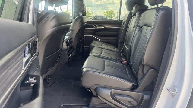 2024 Jeep Wagoneer L Series III