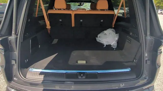 2026 Jeep Grand Wagoneer L Summit Reserve