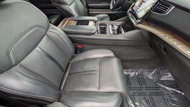 2024 Jeep Grand Wagoneer L Base