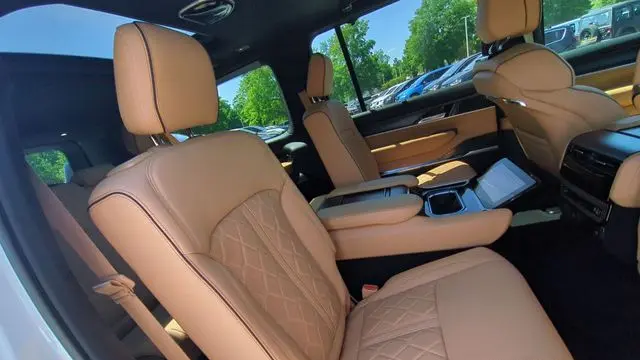 2026 Jeep Grand Wagoneer L Summit Reserve