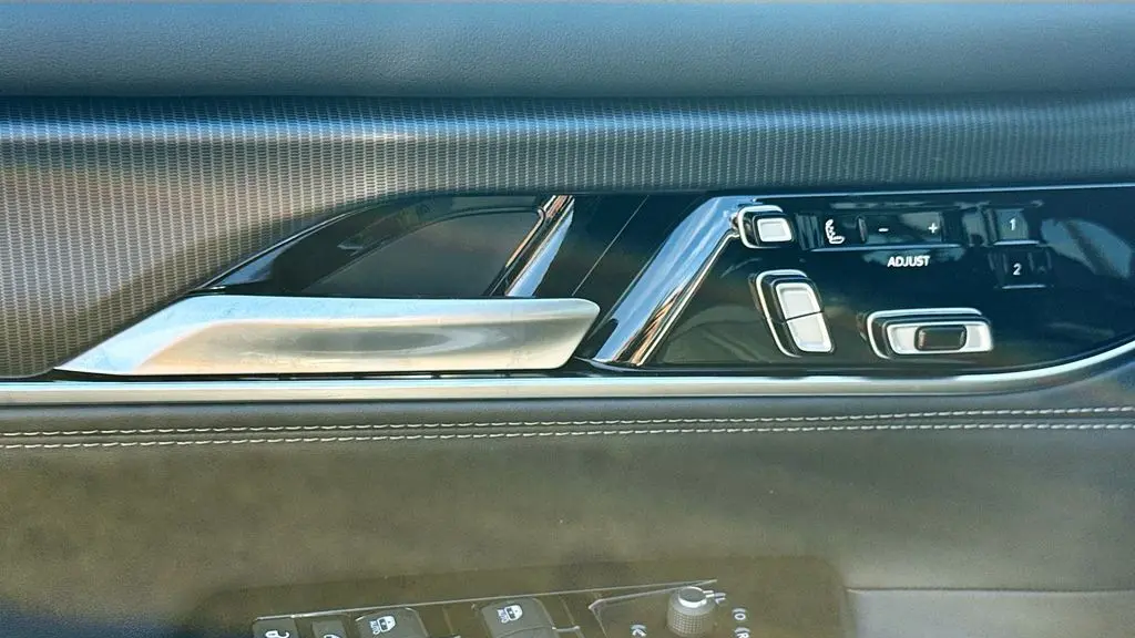 2026 Jeep Grand Wagoneer L Summit Obsidian