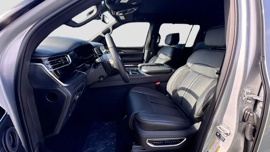 2026 Jeep Grand Wagoneer L Summit Obsidian