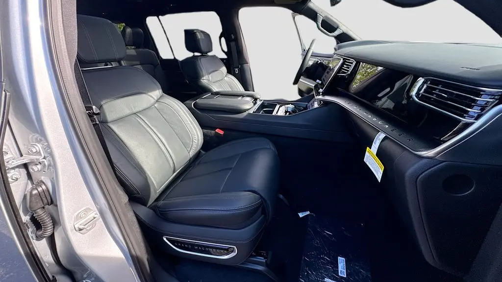 2026 Jeep Grand Wagoneer L Summit Obsidian