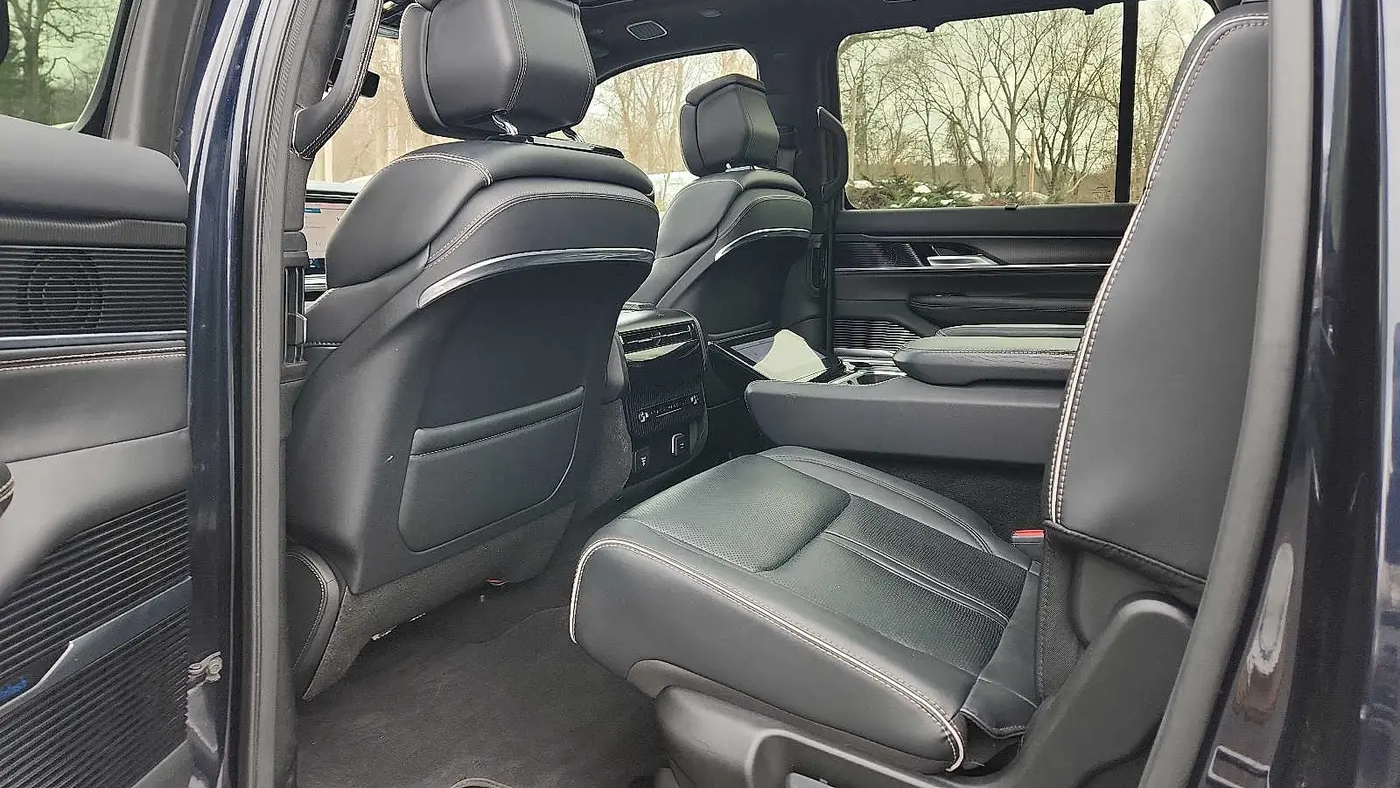 2024 Jeep Grand Wagoneer L Obsidian