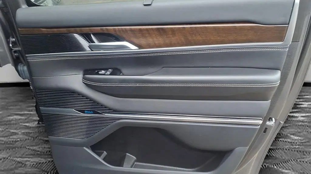 2023 Jeep Grand Wagoneer L Obsidian