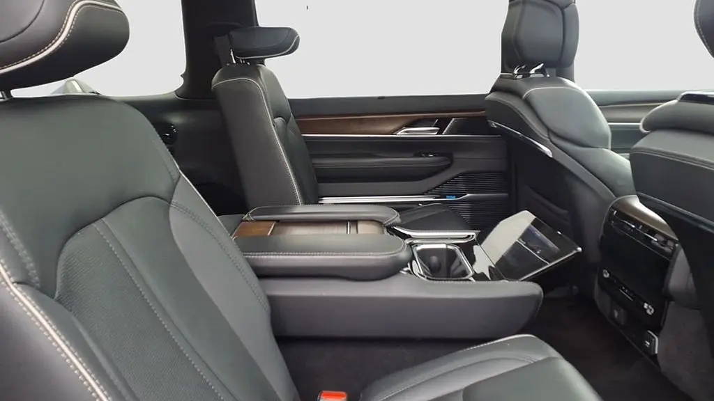 2023 Jeep Grand Wagoneer L Obsidian