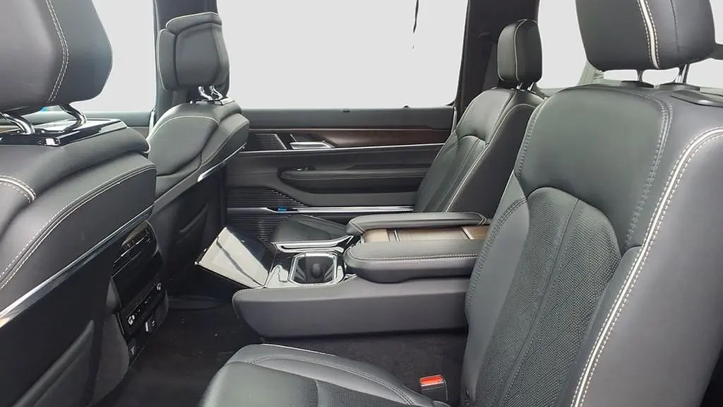 2023 Jeep Grand Wagoneer L Obsidian