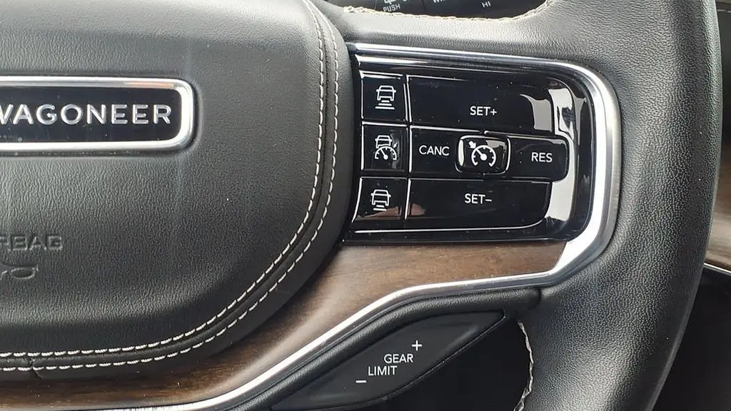 2023 Jeep Grand Wagoneer L Obsidian