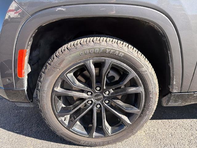2024 Jeep Grand Wagoneer L - $45,901