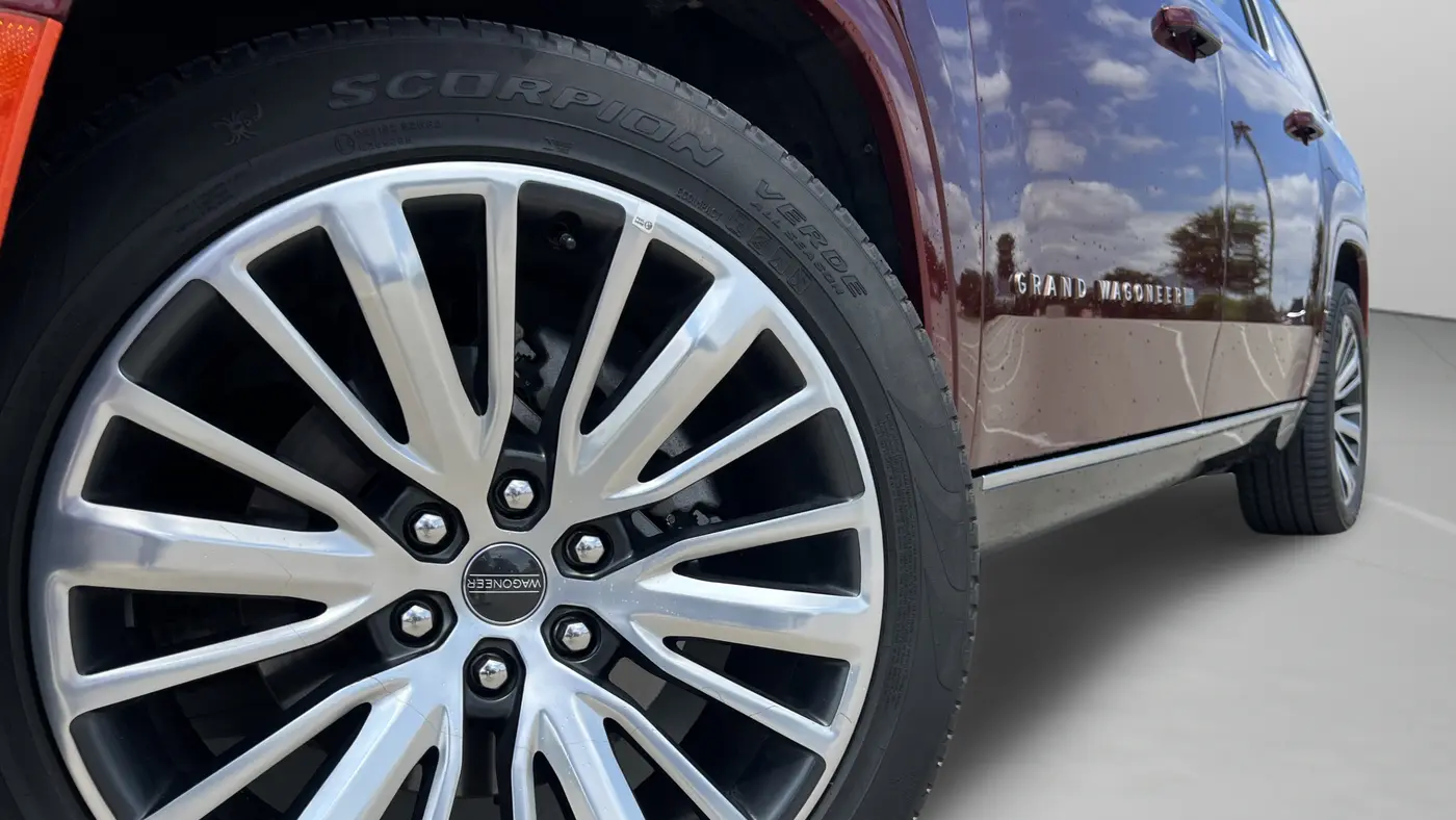 2024 Jeep Grand Wagoneer L Series III
