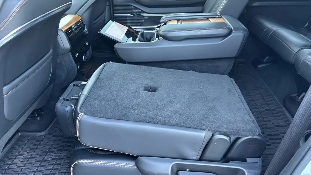 2024 Jeep Grand Wagoneer L Series III