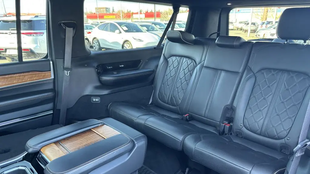 2024 Jeep Grand Wagoneer L Series III