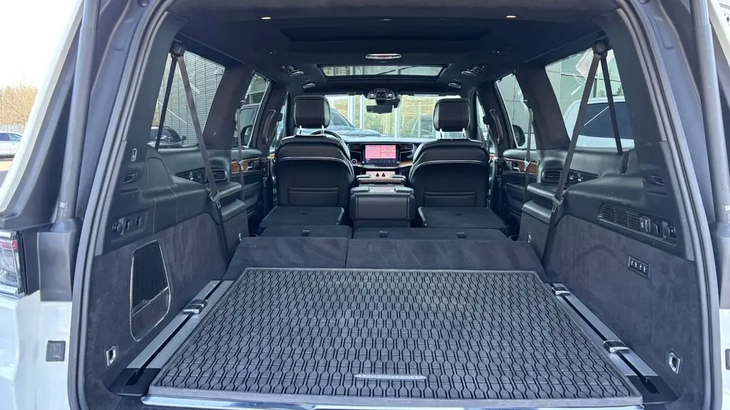 2024 Jeep Grand Wagoneer L Series III
