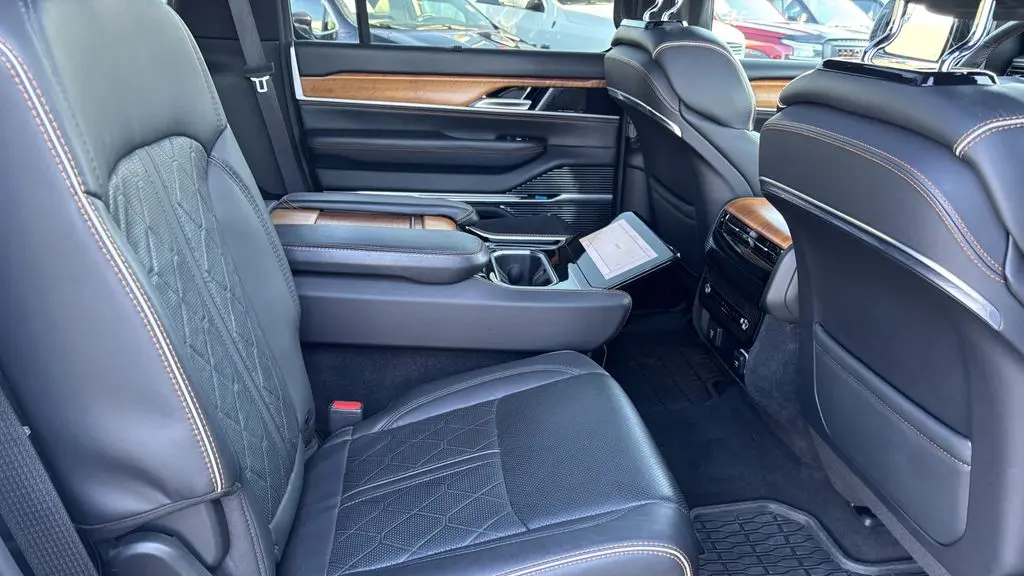 2024 Jeep Grand Wagoneer L Series III