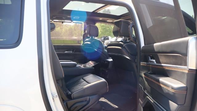 2024 Jeep Grand Wagoneer L Series III